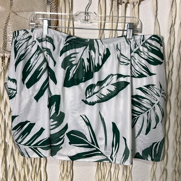 Swim by Cacique NWT Swim Skirt with Attached Brief Green Leaf Print 22 - Picture 8 of 10